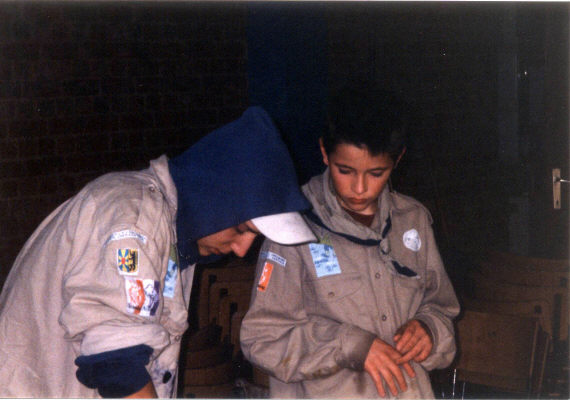 foto Herfstdropping 2001 (Izegem) Valken